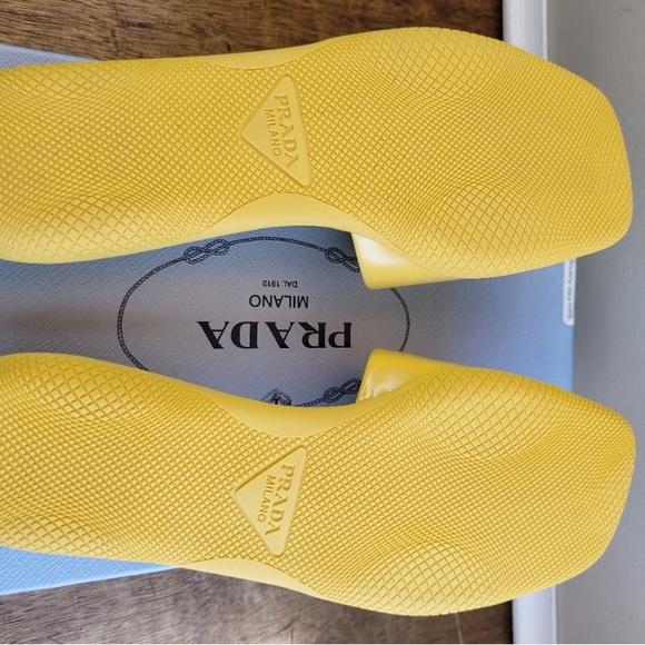 AUTHENIC Prada Slides - Picture 5 of 6